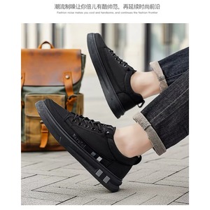 รองเท้าผ้าใบผู้ชายแบบสวม ระบายอากาศได้ดี น้ำหนักเบา กันลื่น เหมาะสำหรับใส่เดินทุกวัน ขายส่งจากโรงงาน - Product Image 1
