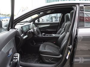 Coches nuevos 2023 Changan 1,5 T Edición insignia Barato Nuevo 5 asientos SUV Changan Coche de gasolina de alta velocidad 2WD Coche de gasolina de alta velocidad - Product Image 4
