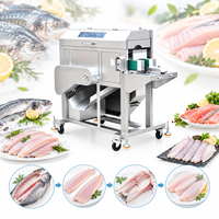 Machine à désosser le poisson : coupe le long de la colonne vertébrale, retire la poitrine centrale et transforme le poisson en deux filets plus une partie avec os.