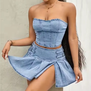 ชุดเดนิมผู้หญิงคุณภาพสูงลดราคาสุดฮอต เสื้อครอปเปิดไหล่เซ็กซี่ กระโปรงมินิทรงพลีท ผ้ายีนส์ฟอกสีเอซิด - Product Image 1