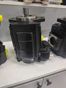 Vente flash - Pompe à engrenages hydraulique OEM 79915400 - Convient aux systèmes hydrauliques - En stock - Garantie 1 an - Marque originale neuve OEM 7991540 - Product Image 4