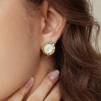 Conjunto de Joyería Gemnel de Plata 925 con Cuerda Trenzada y Madreperla, Collar de Cadena de Serpiente y Pendientes de Botón, Minimalista, Coordinado para Uso Diario