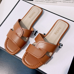 Nuove Ciabatte Estive da <span class=keywords><strong>Donna</strong></span> di Tendenza Comode Leggere e Casual con Elegante Design a Fascia Unica e Punta Quadrata Aperta - Product Image 4