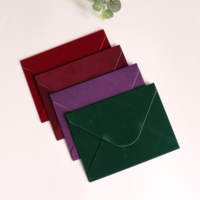 Estampage minimaliste en feuille d'or, carte de vœux avec enveloppe en papier noir, logo de marque personnalisé, faible quantité minimale de commande, écologique