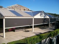 Persianas enrollables con control remoto eléctrico para exteriores, patio, jardín, garaje, piscina, impermeables, resistentes al viento, con cremallera, éxito de ventas en 2024
