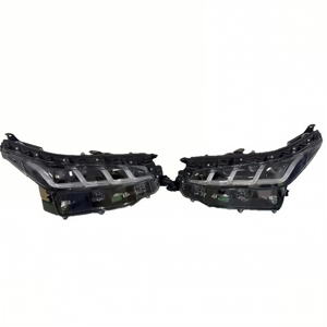 Feux avant LED automatiques RGB à 3 lentilles avec feux de jour pour Toyota Fortuner 2016-2024 – Ensemble de phares avant pour modernisation et mise à niveau - Product Image 5