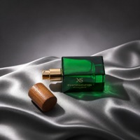 Flacons de parfum en verre vert de 30 ml, vides, avec bouchon en bois, logo personnalisé, vente en gros, OEM, ODM pour commande d'échantillon