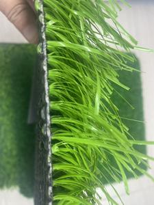 12mm hauteur de pile Sports de plein air tapis de gazon artificiel écologique Gym <span class=keywords><strong>pelouse</strong></span> résistant au feu Durable arrière-cour caoutchouc Football - Product Image 4