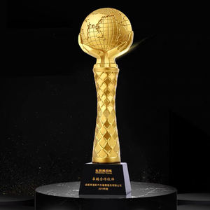 Trophée de la <span class=keywords><strong>carte</strong></span> du <span class=keywords><strong>monde</strong></span> en or cristal Forme personnalisée Trophée en résine <span class=keywords><strong>vierge</strong></span> Prix Trophis MH-NJ0765 - Product Image 2