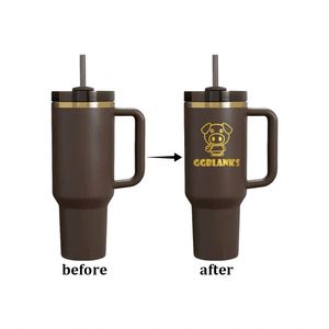Gobelet isotherme à double paroi en acier inoxydable avec logo personnalisé, finition chocolat brun foncé et doré, H2.0, 30oz 40oz, avec poignée et paille - Product Image 3