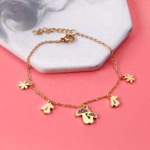 เครื่องประดับแฟชั่นขายดี สร้อยข้อมือสแตนเลสชุบทอง 18K สำหรับสาวๆ ดีไซน์โซ่เชื่อมต่อ ประดับจี้รูปเห็ดเคลือบสี - Product Image 4