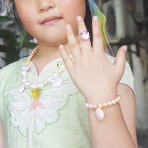 Set di <span class=keywords><strong>Collana</strong></span> e Orecchini da Sposa a Tema Sirena per Bambine, <span class=keywords><strong>con</strong></span> <span class=keywords><strong>Perle</strong></span> di Vetro Rosa e <span class=keywords><strong>Blu</strong></span>, Gioielli Carini e alla Moda per Bambini, Vendita all'Ingrosso - Product Image 6