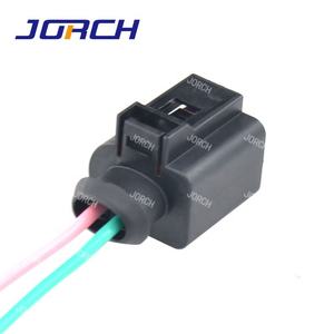 Conector de 2 Pines Hembra para Carcasa de Altavoz de Motor, Arnés de Cables Automotriz Impermeable 1J0973772 DJ7025C-3.5-21 - Product Image 1