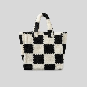 Borsa a Mano Invernale in <span class=keywords><strong>Pelliccia</strong></span> a Quadri Bianco e Nero, Borsa Capiente da Donna <span class=keywords><strong>con</strong></span> Stampa Leopardata, Borsa a Tracolla Singola - Product Image 2