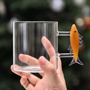 Taza de café de cristal de borosilicato alto con asa de caballito de mar de animales marinos, diseño de dibujos animados 3D del océano, taza colgante con asa de sardina - Product Image 4
