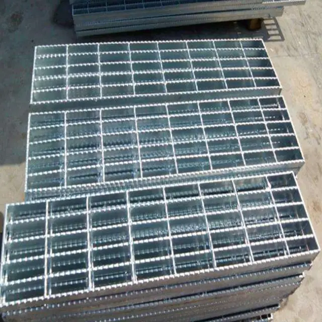 Welded Plain Type Staircase Manufacturers Outdoor Galvanized Metal Stair Treads