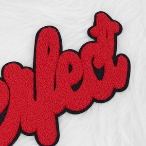 Lettre grecque personnalisée en gros coudre sur des patchs brodés Alphabet fer sur des patchs de lettre Chenille pour les vêtements - Product Image 4