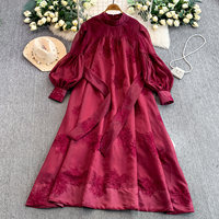 Robe décontractée élégante pour femme WIWT, coupe trapèze, brodée, à manches longues, col montant et nœud papillon, idéale pour le quotidien et les vacances