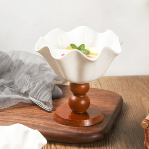 Grand bol à gâteau en céramique de style rétro américain, coupe à dessert, à pudding ou à glace, ornement français élégant en bois de grande valeur. - Product Image 3