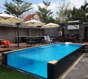 Piscina acrílica de lujo para exteriores con alta transparencia, protección UV y resistencia a altas temperaturas - Product Image 3