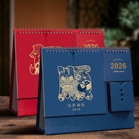 Porte-stylo de bureau rétro de style chinois 2026 Année du Cheval avec calendrier, cadre photo et fonction horloge - Cadeau publicitaire promotionnel