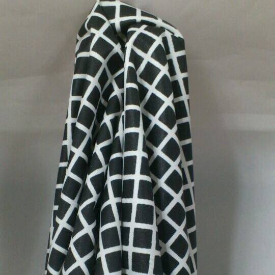 แผ่นประคบเย็นผ้าลายตารางหมากรุก