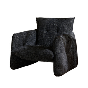 Sillón Individual Estilo Italiano con Estructura Tapizada para Sala de Estar - Product Image 1