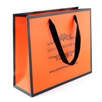 Sacs d'emballage à logo ruban Kraft personnalisé vos vêtements blancs au détail personnalisé Shopping bijoux noirs sacs cadeaux personnalisés