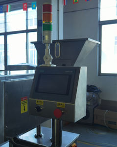 Machine automatique de pesage, de remplissage et d'emballage de bonbons gélifiés en bouteille ou en pot - Product Image 6