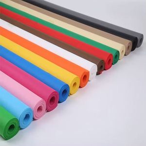 Tissu non tissé flexible en PP respirant en rouleaux colorés - Product Image 3