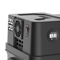 Caja de Batería Portátil: Estuche Impermeable de 12V/24V con Pantalla de Voltaje y USB para Camping, RV, Náutica y Almacenamiento de Energía al Aire Libre
