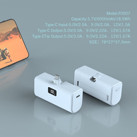 Batterie externe mini capsule 20W PD à charge rapide 5000mAh avec connecteur USB-C intégré