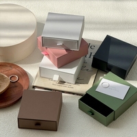 Boîte à bijoux en carton avec tiroir doublé éponge, fermeture magnétique, vernissage, logo personnalisé pour montre, bague, boucles d'oreilles, collier, rangement cadeau