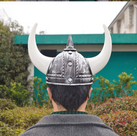 Sombrero de cuerno de vaca, sombrero de samurái vikingo pirata, casco de guerrero de Halloween, Bola de vacaciones, sombrero de Guerrero romano antiguo