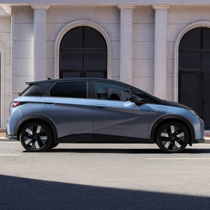 2025 BYD Dolphin Electric Mini EV Car 5 Seater Sedan Venta caliente en Dubai New Energy Vehicles Long Range 420/520km China Automobile - Product Image 3