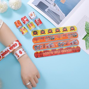 Bracelet en PVC imprimé motif camion de pompiers, protection incendie, cadeau échange étudiant, dessin animé <span class=keywords><strong>pop</strong></span>, pour l'approvisionnement transfrontalier - Product Image 2