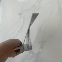 Lamelle verticale moderne en aluminium de 2,0 mm d'épaisseur pour l'extérieur, idéale pour les hôtels et les entrepôts