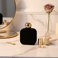 Flacon de parfum carré en verre haut de gamme de 100 ml avec impression sérigraphique, bouchon de qualité alimentaire, emballage personnalisé