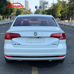 Volkswagen Bora Luxe - <span class=keywords><strong>Voiture</strong></span> d'<span class=keywords><strong>occasion</strong></span> avec transmission <span class=keywords><strong>automatique</strong></span>, traction avant - Product Image 4