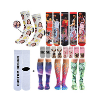 Chaussettes d'équipage personnalisées avec impression numérique 3D de personnalité au design personnalisé Chaussettes imprimées par sublimation