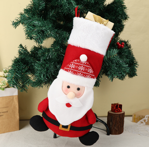 Calcetín Navideño de Peluche con Muñecos de Santa Claus, Muñeco de Nieve, Reno y Pingüino para Decoración Colgante del Árbol de Navidad, Adorno para Regalo de Dulces - Product Image 6