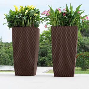 Productos Creativos y Macetas Grandes de Plástico Tipo Cerámica para Exteriores y Macetas Autorregantes con Diseño de Ratán - Product Image 5