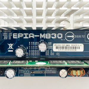 Processeurs VIA EPIA-M830 EPIA-M830-10VE 15GN410P1SV-A0 REV.A Nano E Series avec chipset IGP multimédia numérique intégré VX800 en stock - Product Image 5