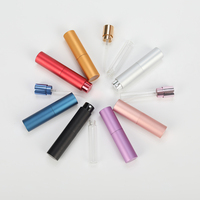 Flacon de parfum portable en verre pressurisé avec bouchon en caoutchouc et impression sérigraphique 10 ml, design torsadé
