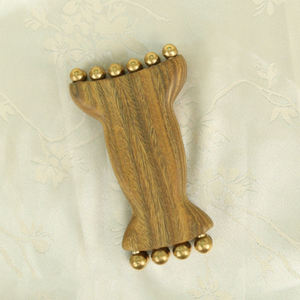 อุปกรณ์นวดไม้พร้อม<span class=keywords><strong>ร่อง</strong></span>ทองเหลืองสำหรับคอและไหล่เทคโนโลยีการปรับแต่งเกียร์ - Product Image 2