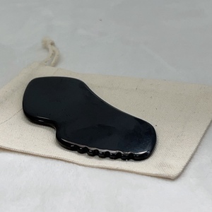 Grattoir Gua Sha en acier inoxydable personnalisé avec logo, pour lifting du <span class=keywords><strong>visage</strong></span>, mini grattoir en métal à dents de poisson pour <span class=keywords><strong>massage</strong></span> corporel - Product Image 4