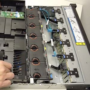 เซิร์ฟเวอร์แร็ค ThinkSystem SR655 V3 2U รุ่นขายดี พร้อมโปรเซสเซอร์ EPYC พัดลมประสิทธิภาพสูง มีสินค้าในสต็อก รับประกัน 3 ปี - Product Image 6