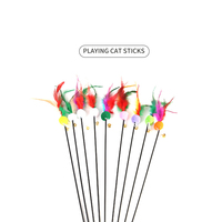 Jouet interactif en gros pour chat : bâton de chat multicolore avec plumes, clochette et balle en peluche