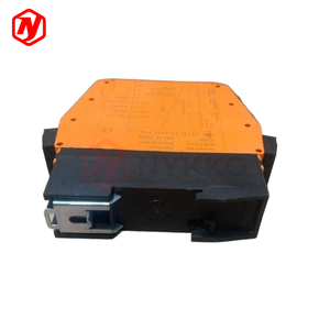 Interrupteur de débit thermique original Ifm SN0500 utilisant la méthodologie calorimétrique avec sortie relais pour le contrôle des processus industriels SN0500 - Product Image 3