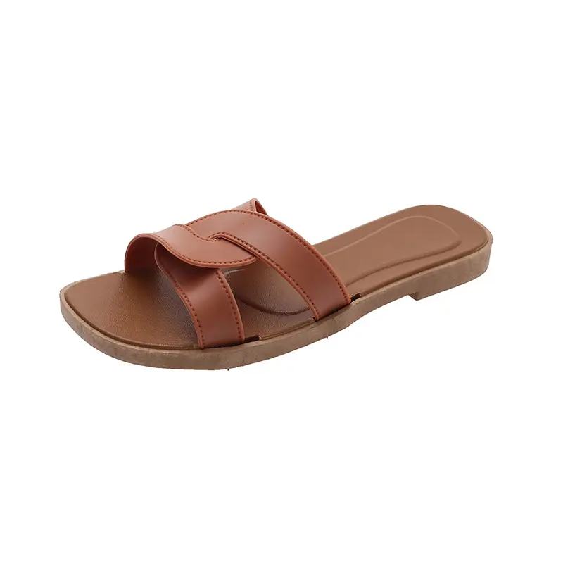 0.88 Dollars vente chaude sandales plates 2024 nouvelles tongs pour femmes à la mode sandales compensées été Clip orteil plage femmes pantoufles